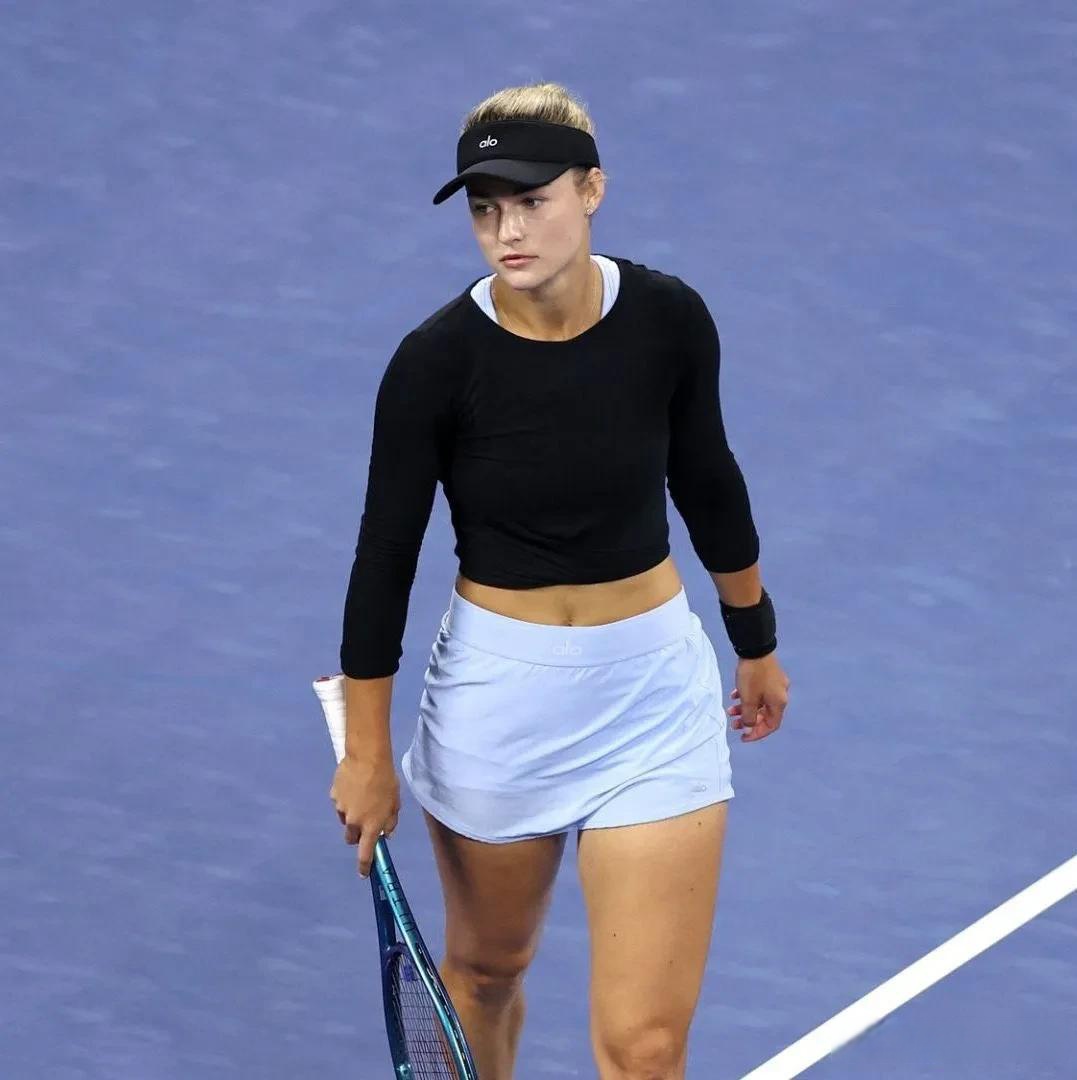 与其相比 与其相比