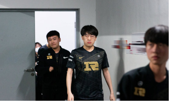 多面适应能 多面适应能