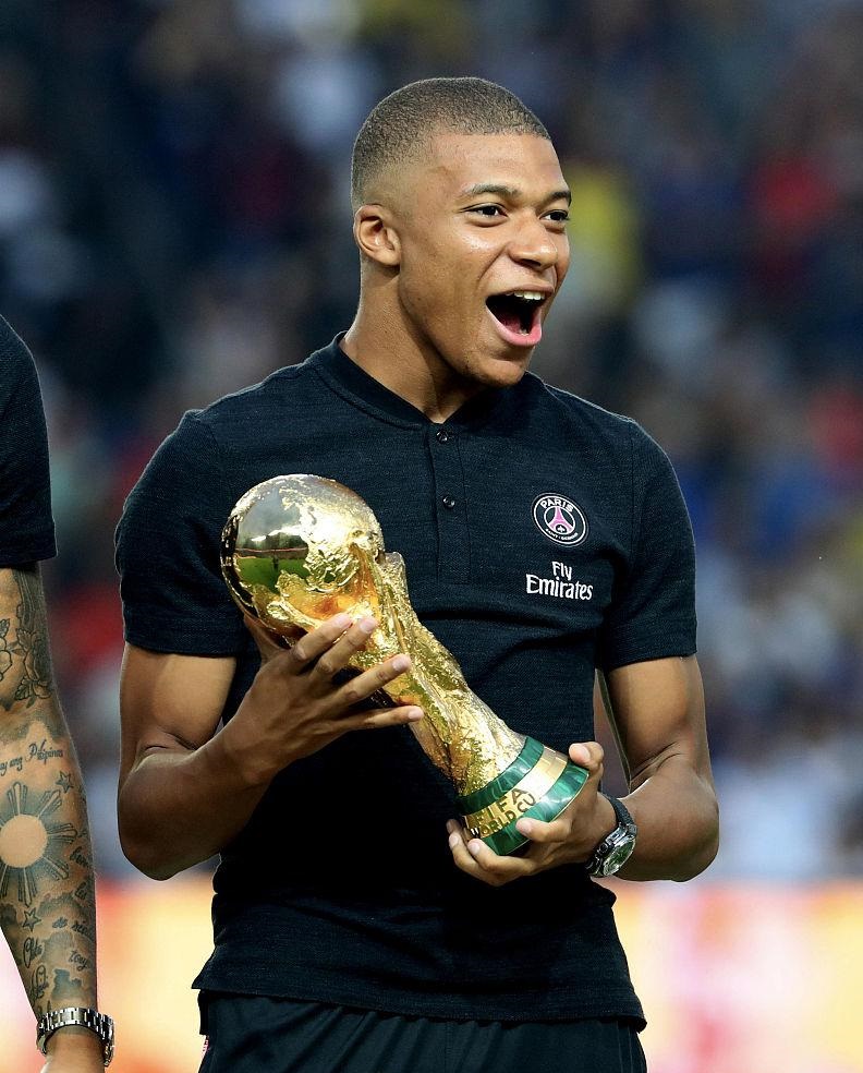 舞台中央 舞台中央